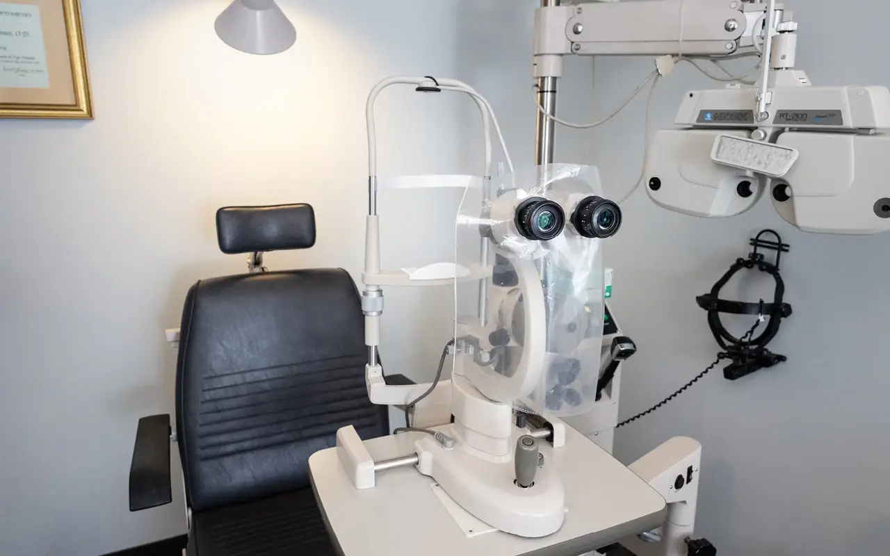 Exam room in Barrington Eye Care