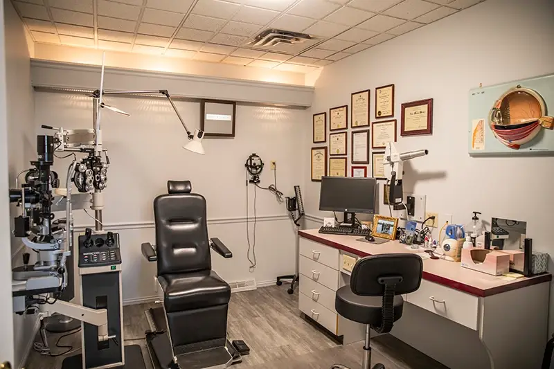 Exam room at Chippewa Eye Centre