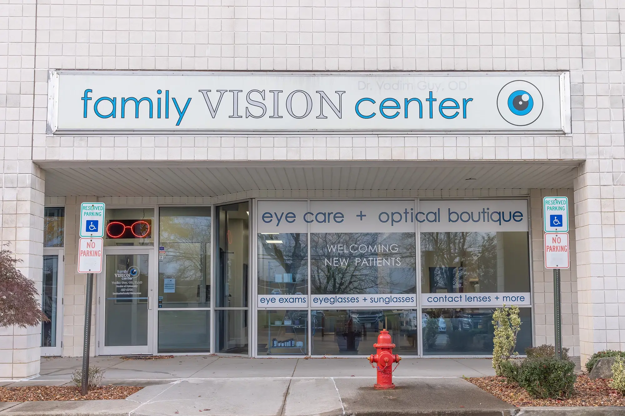 Entrance to Family Vision Center Rochester
