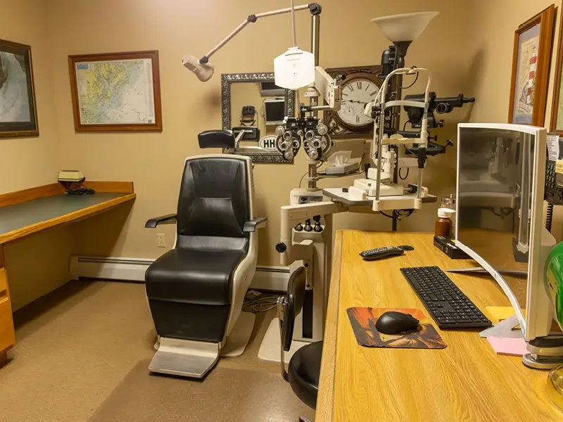 Exam room inside Roberts Eyecare