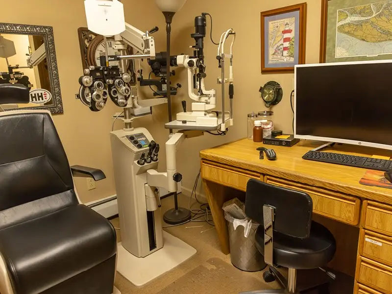 Eye exam room inside Roberts Eyecare