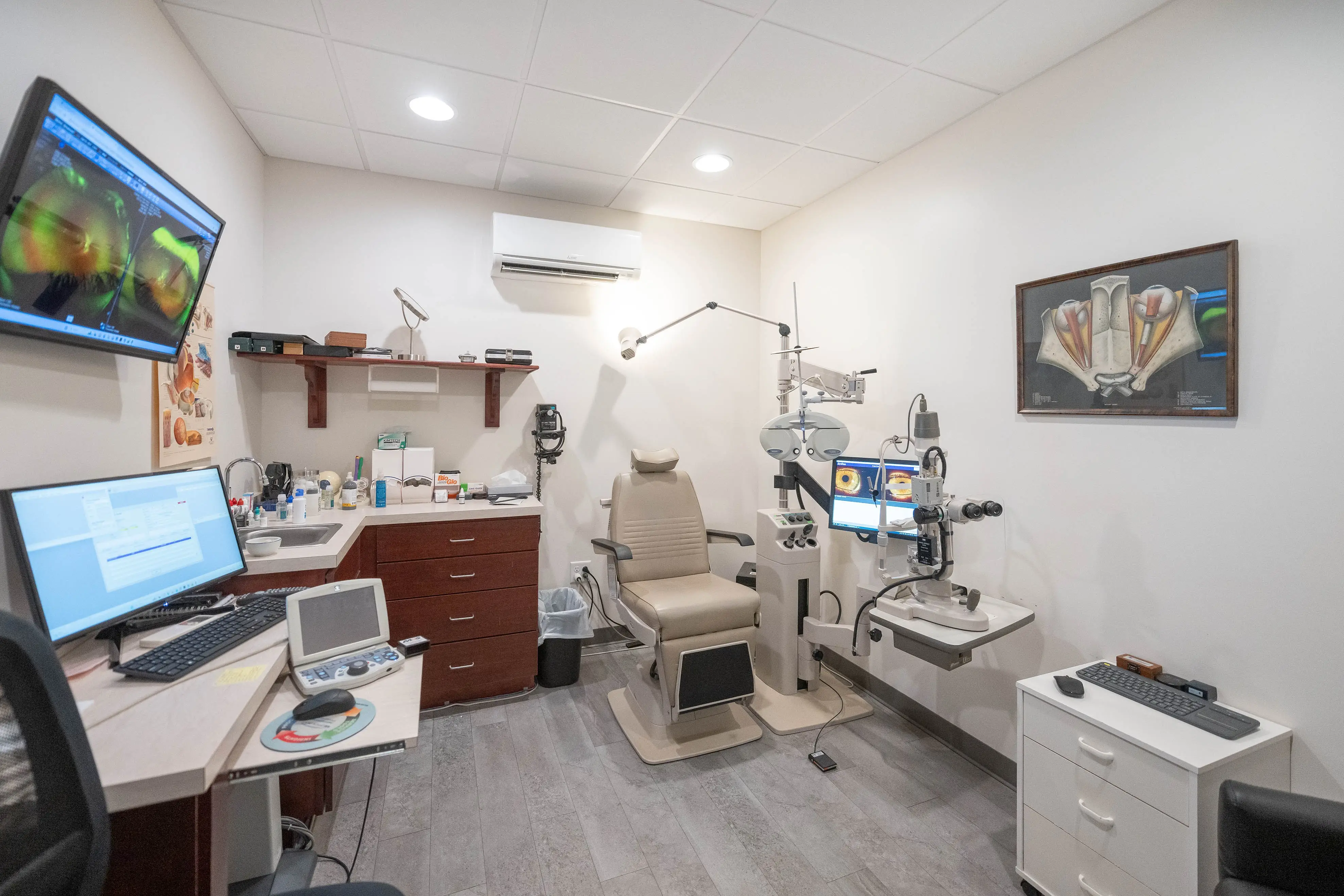 Exam room inside Owens Optometrics
