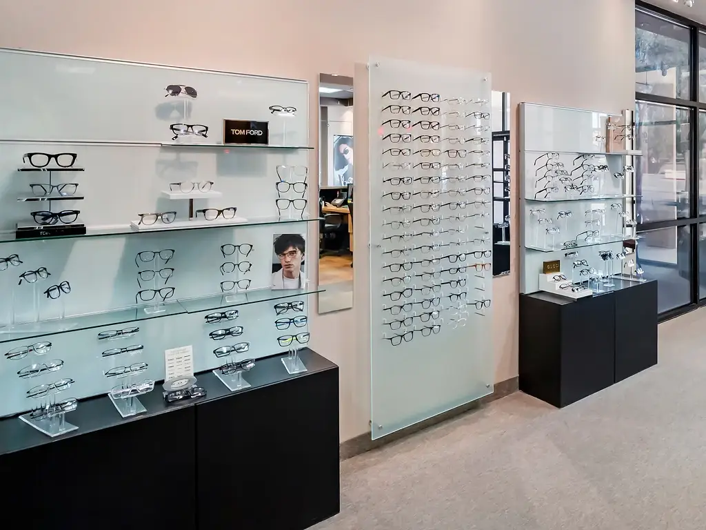 20/20 Image Eye Centers - Chandler, AZ - Eyeglass selection
