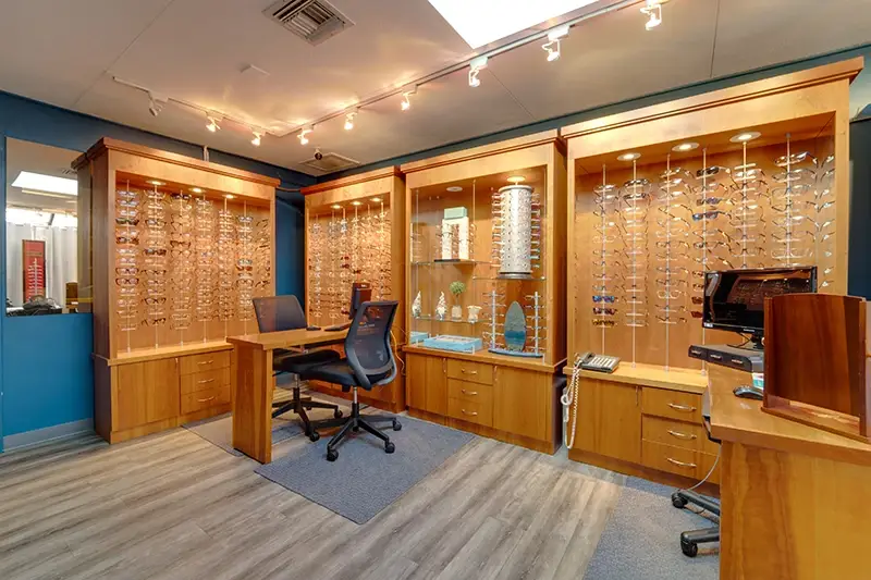 Aloma Eye Associates optical station.