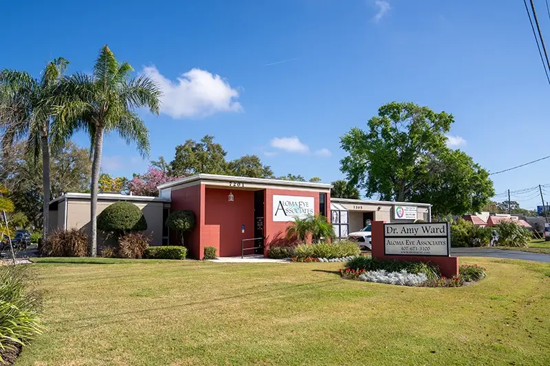 Aloma Eye Associates practice building in Florida.