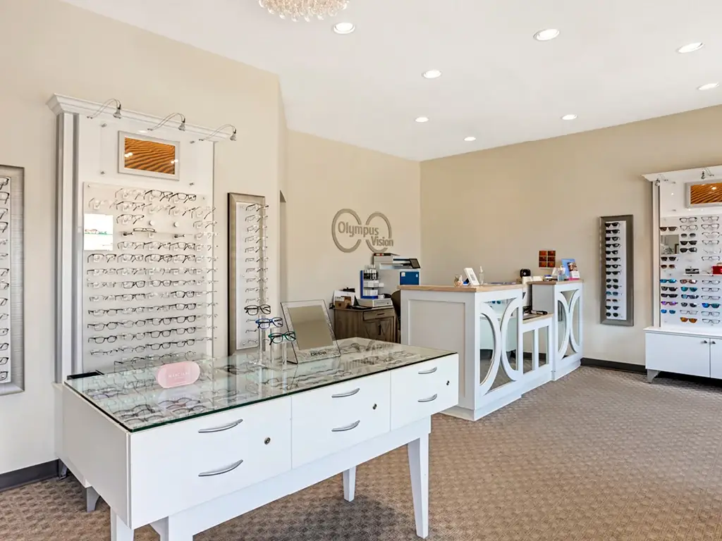 Eyewear display cases