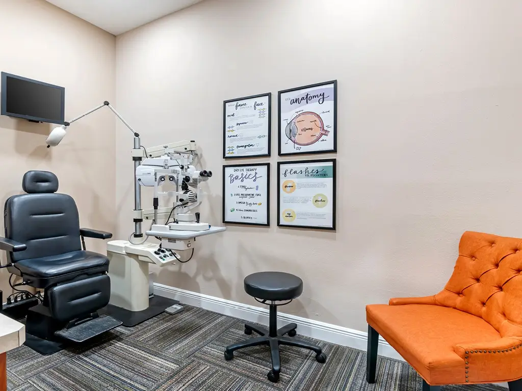 Exam room inside Advanced EyeCare