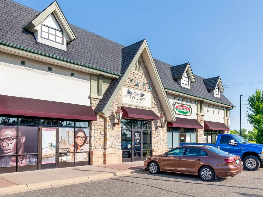 Outside Northeast Eye Care of Hugo