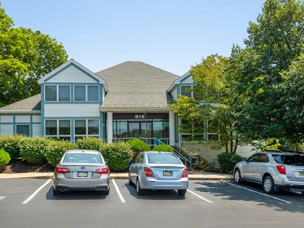 Outside Dombrowski Eye Associates