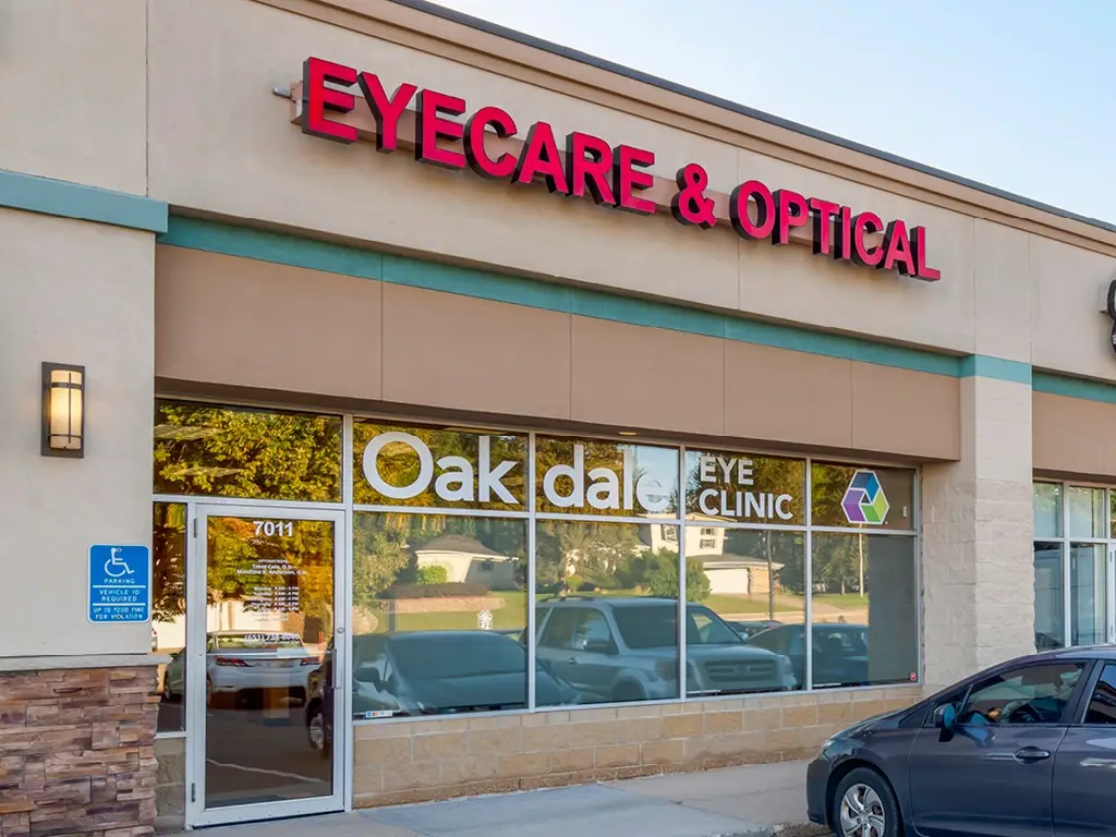 Outside Oakdale Eye Clinic