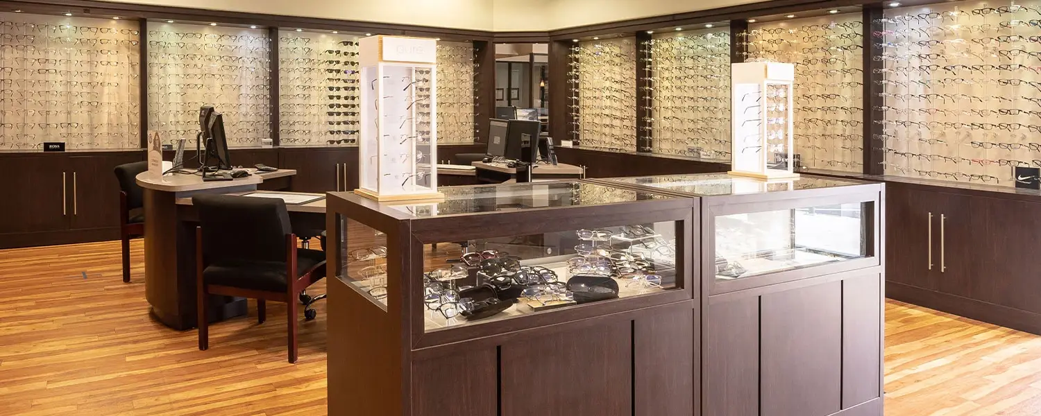 MEC Wilcrest - Interior Eyeglasses display