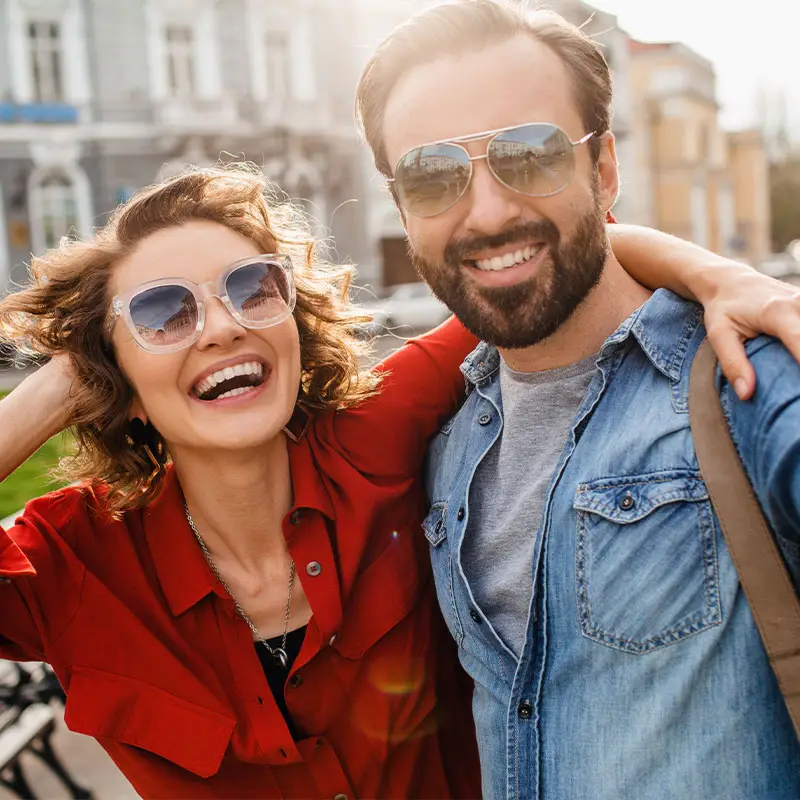Young couples with sunglasses