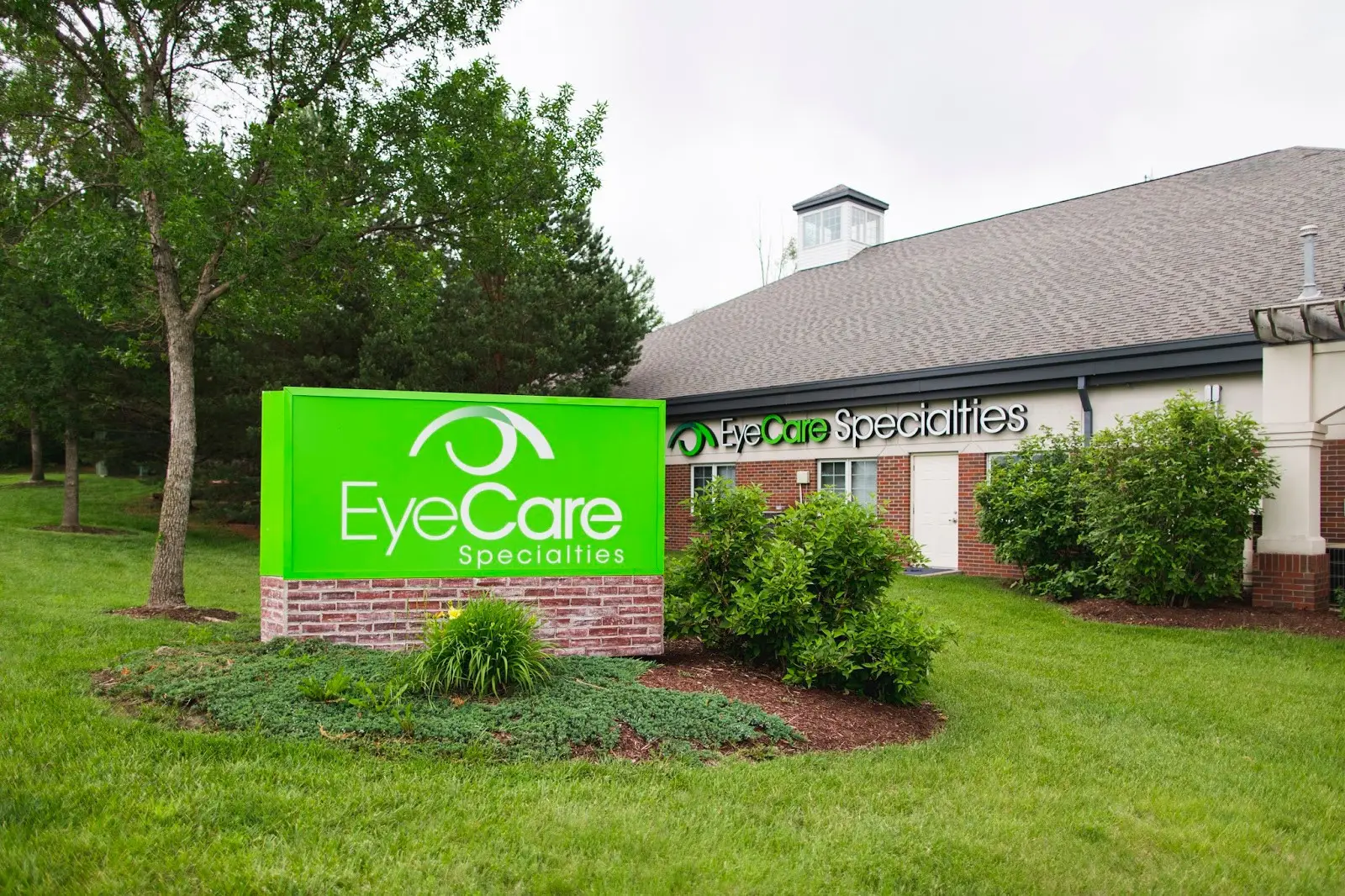 Exterior of EyeCare Specialties NE Pine Lake