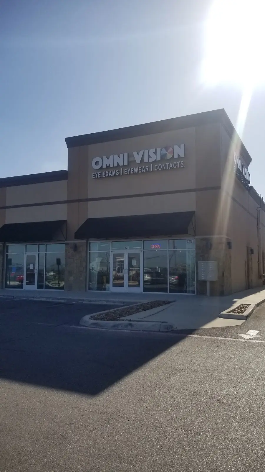 Exterior view of optometrist's office at Omni Vision Potranco.