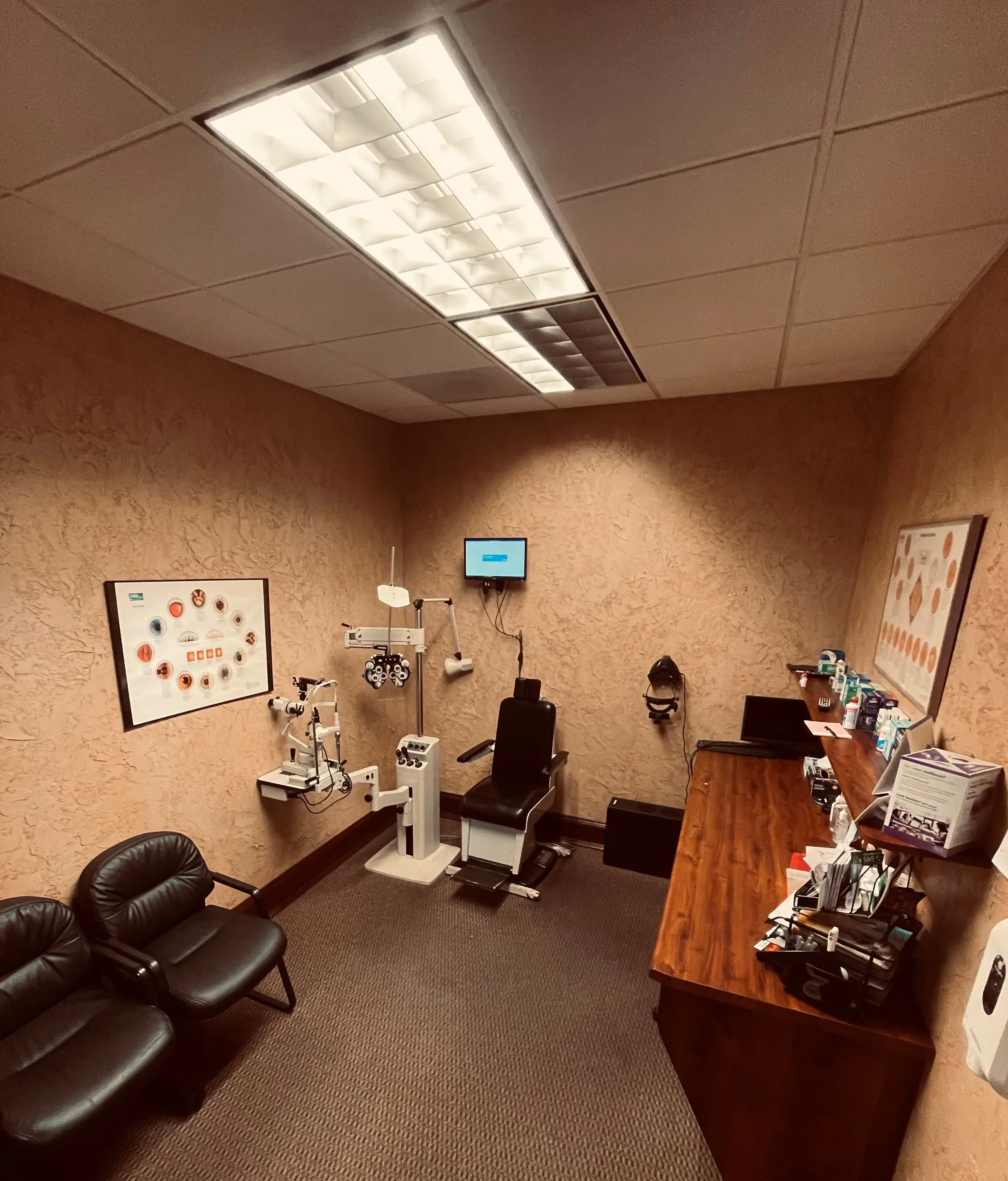 Exam rom - ABBA Eye Care Pueblo Hwy 50