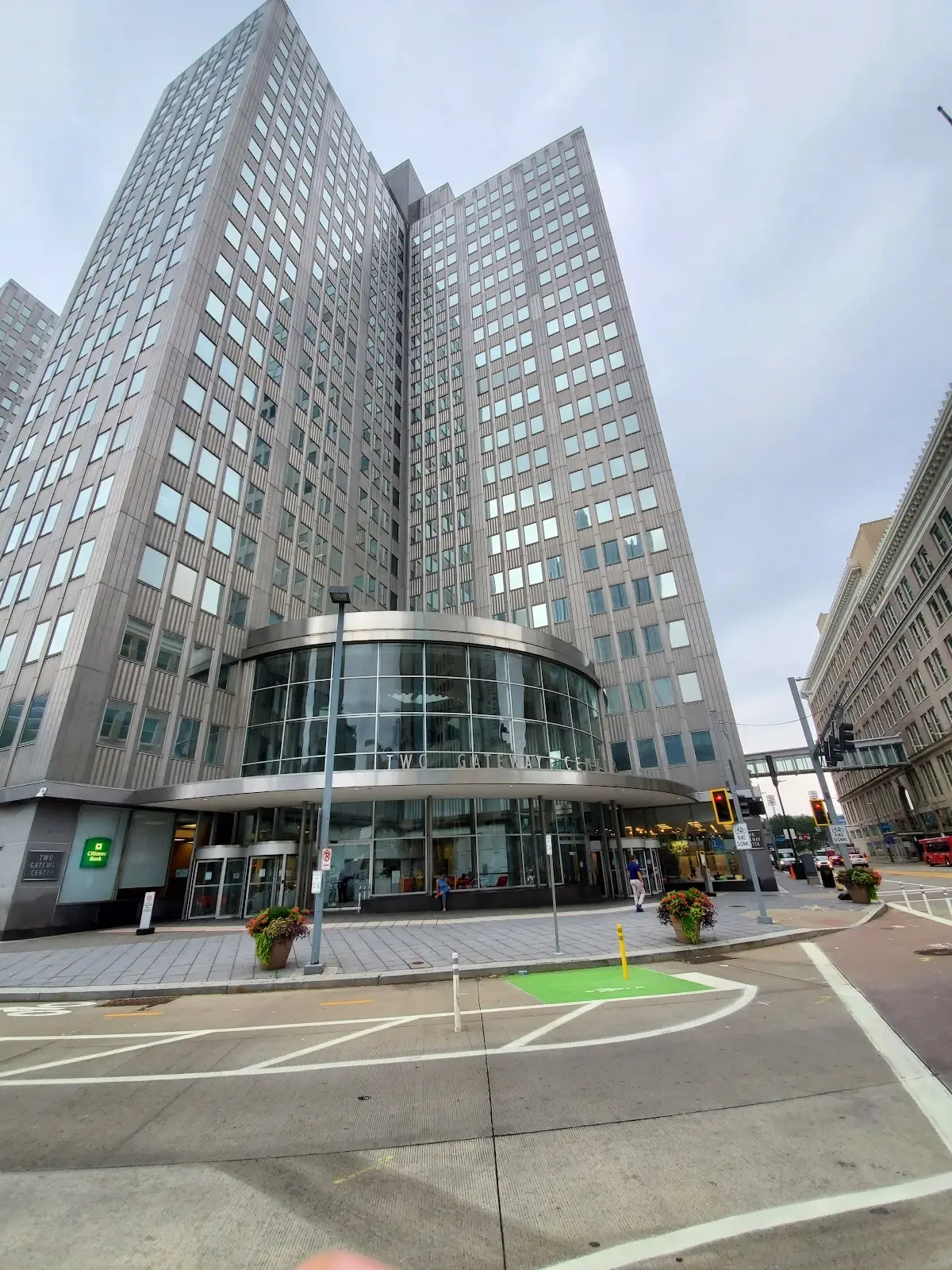 Gateway Eye Associates exterior building.