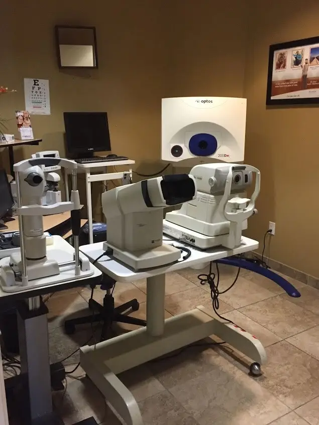 20/20 Image Eye Centers - Fountain Hills - Pre test room