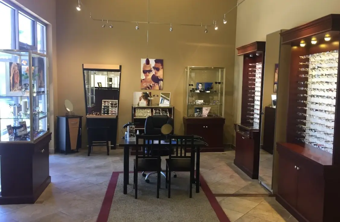 20/20 Image Eye Centers - Scottsdale - Eyeglass selection