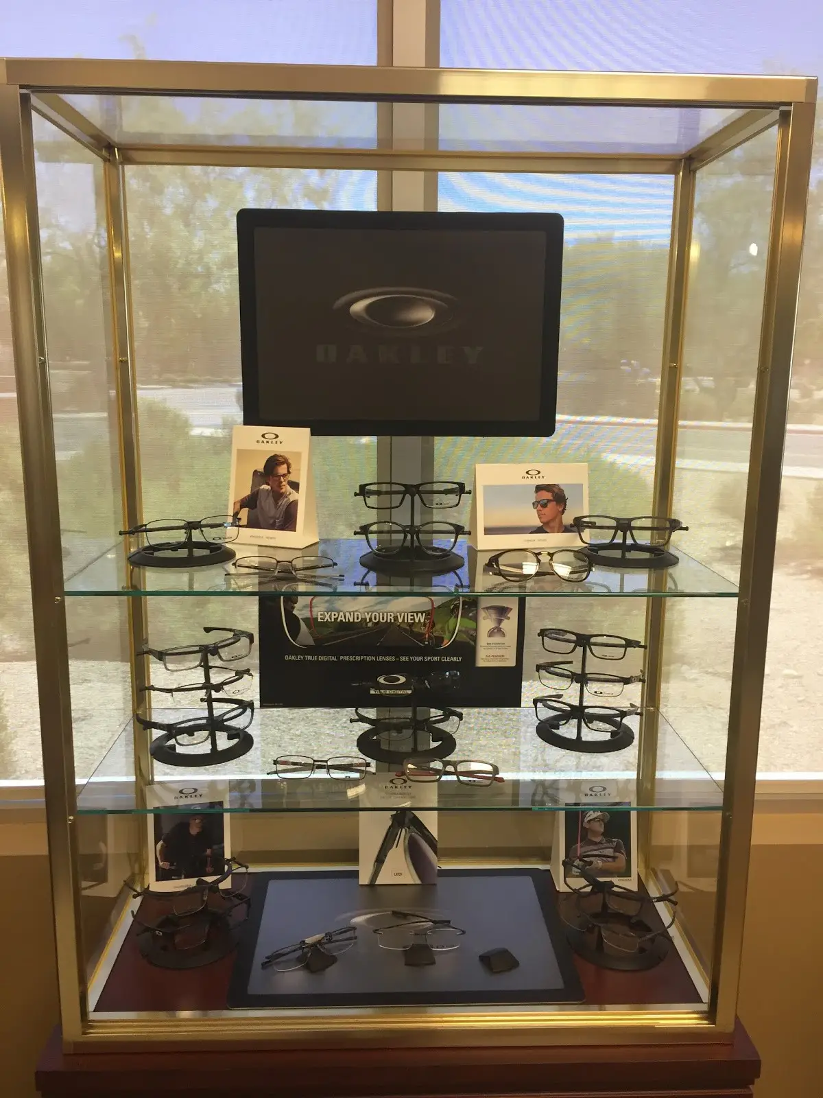20/20 Image Eye Centers - Scottsdale - Oakley