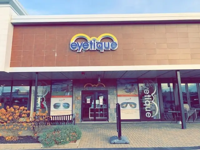 Exterior picture of Eyetique on Perry Highway.