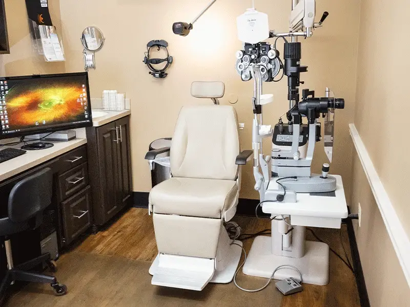 Exam room at North Suburban Vision Consultants Deerfield IL.
