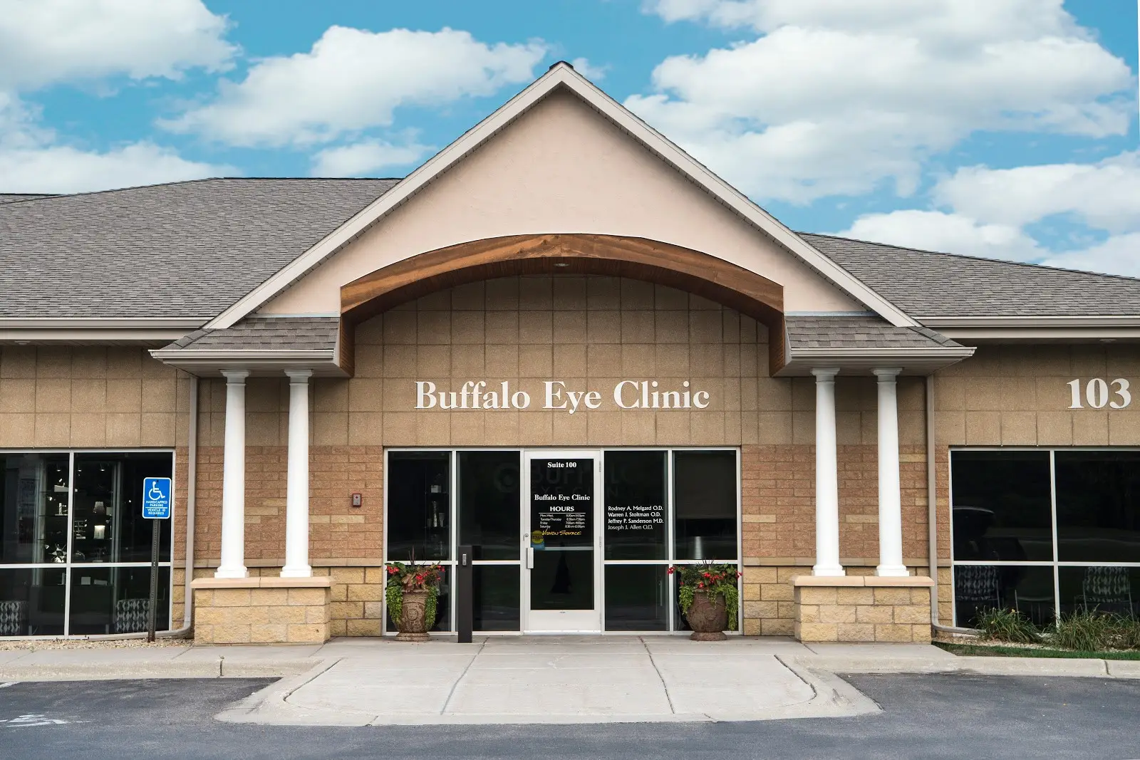 Office exterior of Buffalo Eye Clinic 103 Center Drive, MN.