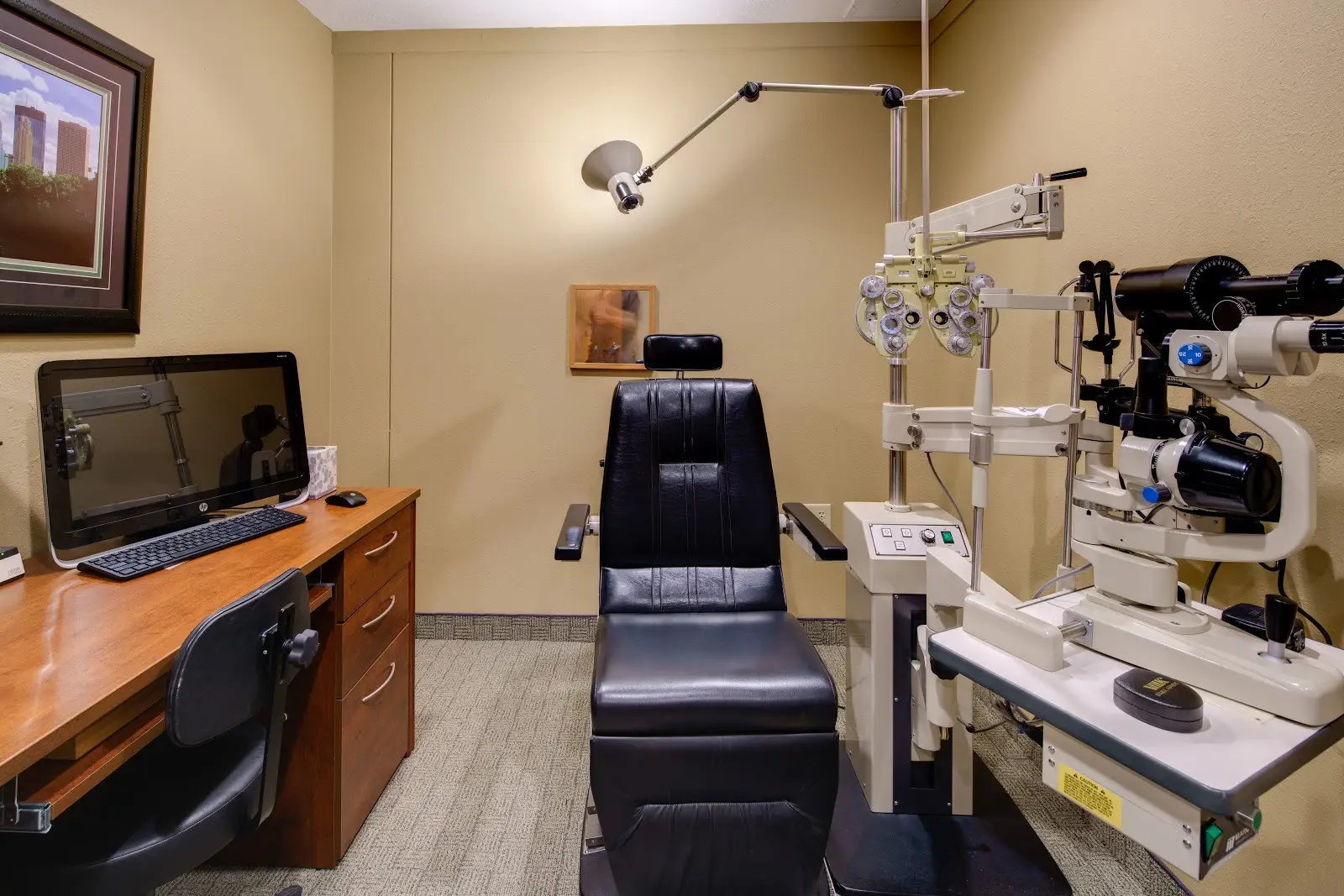 Savage Eye Clinic eye exam room.