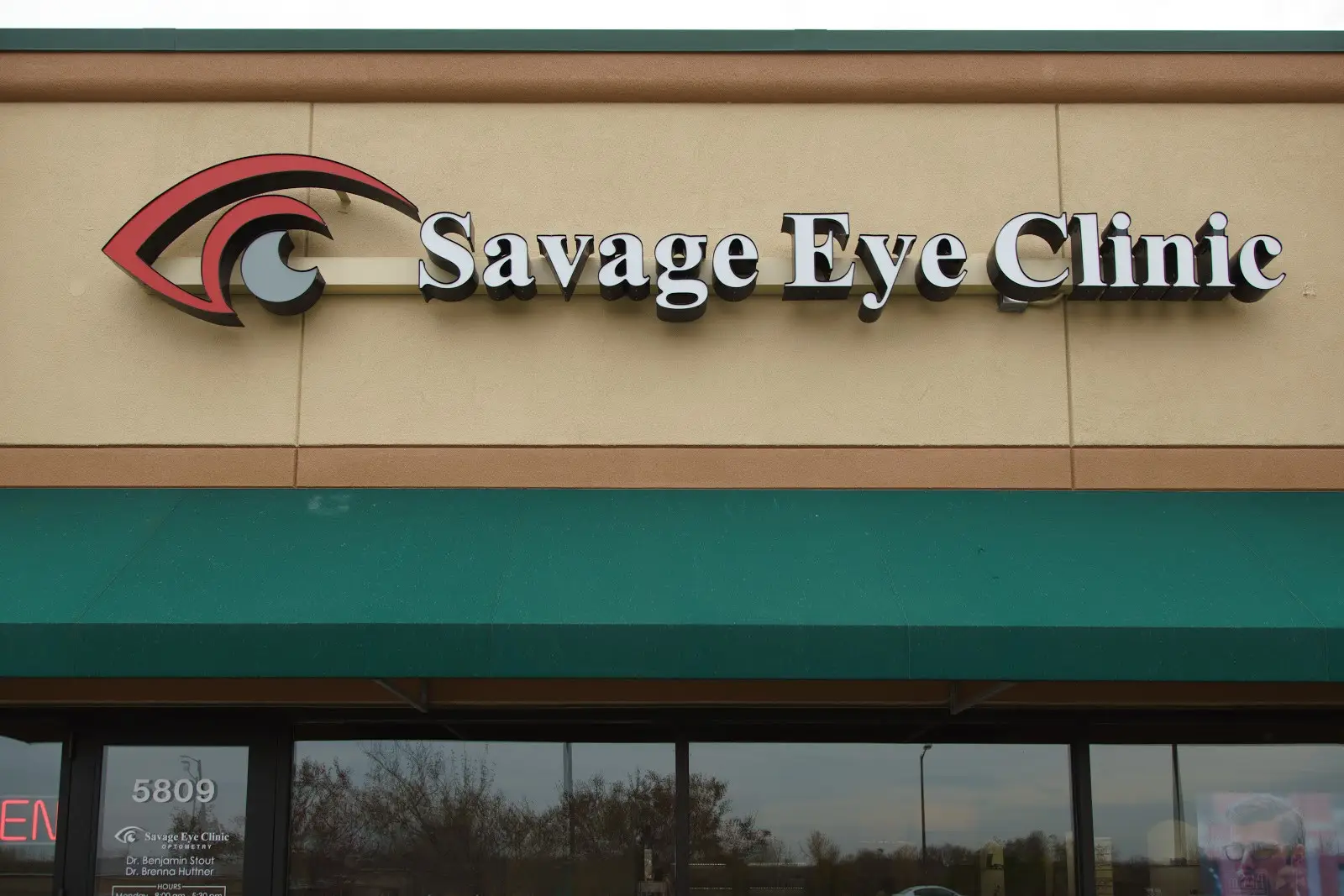Savage Eye Clinic exterior signage.