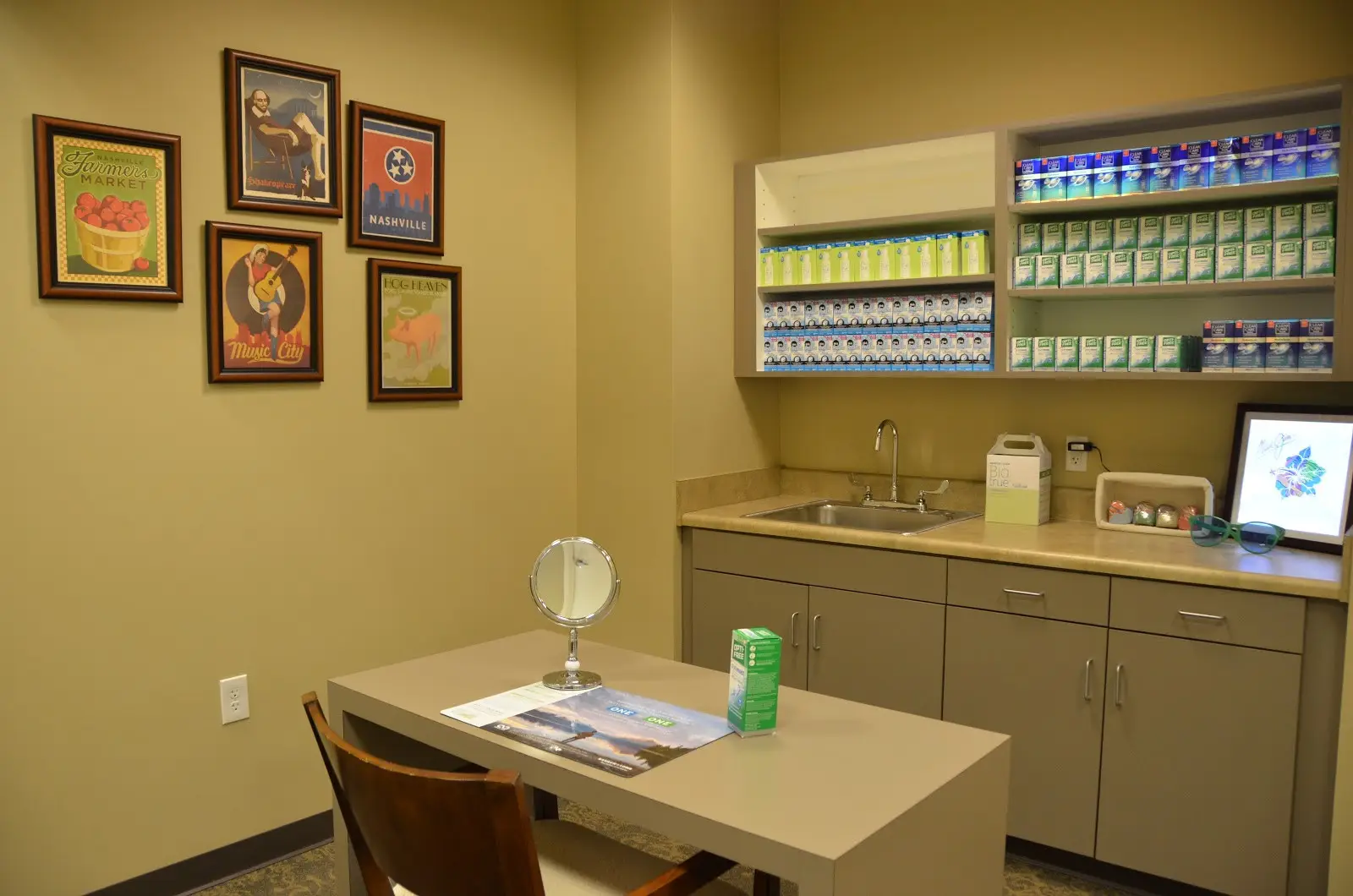 Primary EyeCare - Spring Hill contact room.