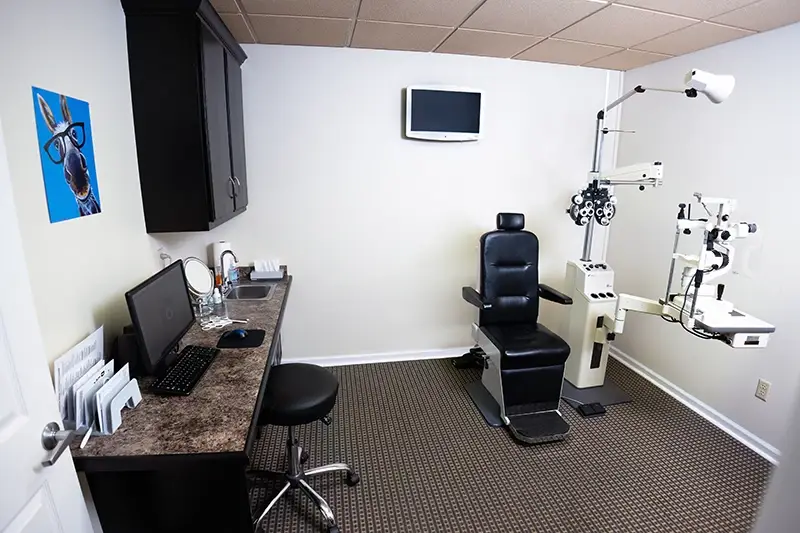 Primary Eyecare Columbia - eye exam room