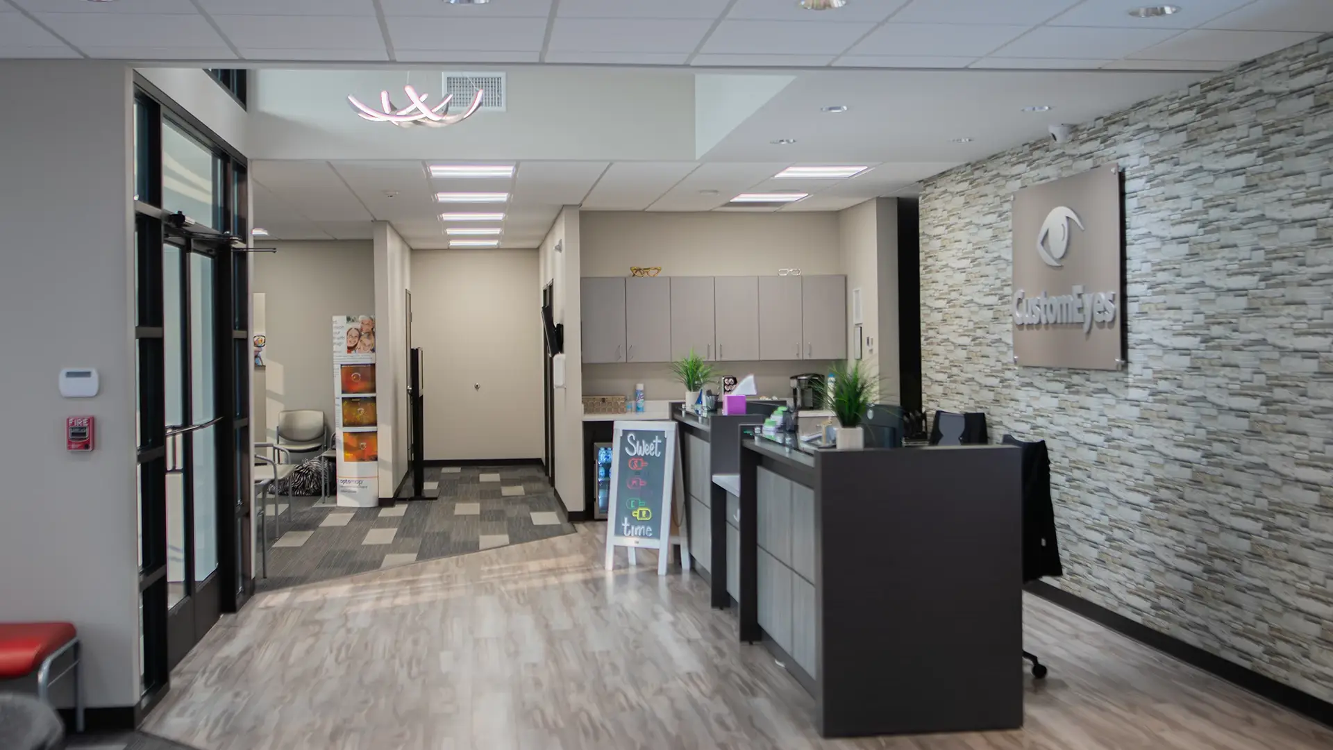 Entry and welcome desk