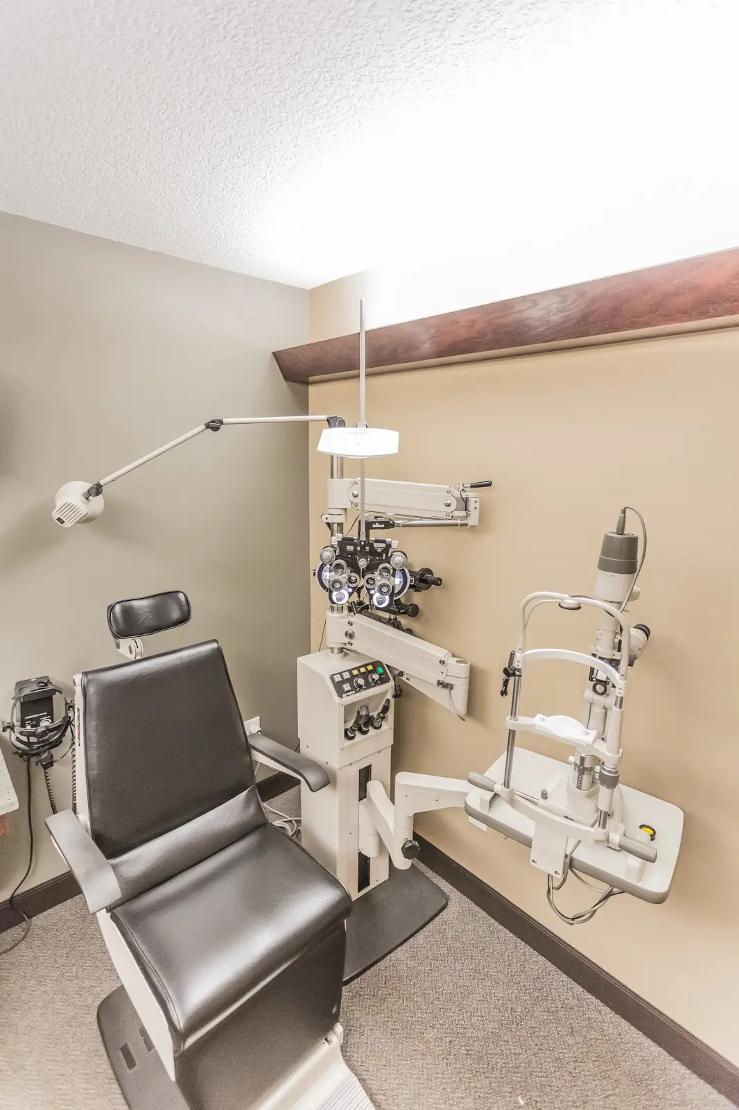 Advanced Eyecare - Raytown Exam Chair