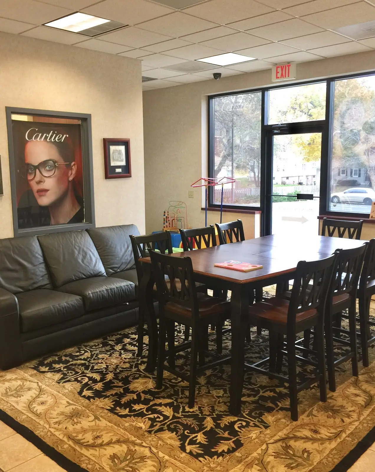 Interior of CustomEyes - Mission