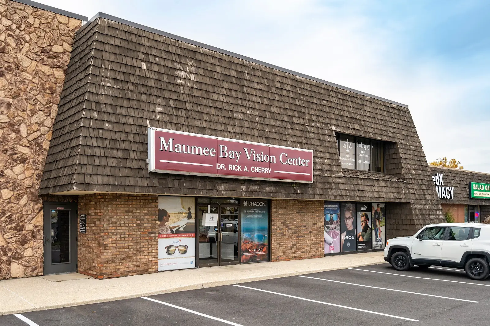 Maumee Bay Vision Center 3017 Navarre Avenue