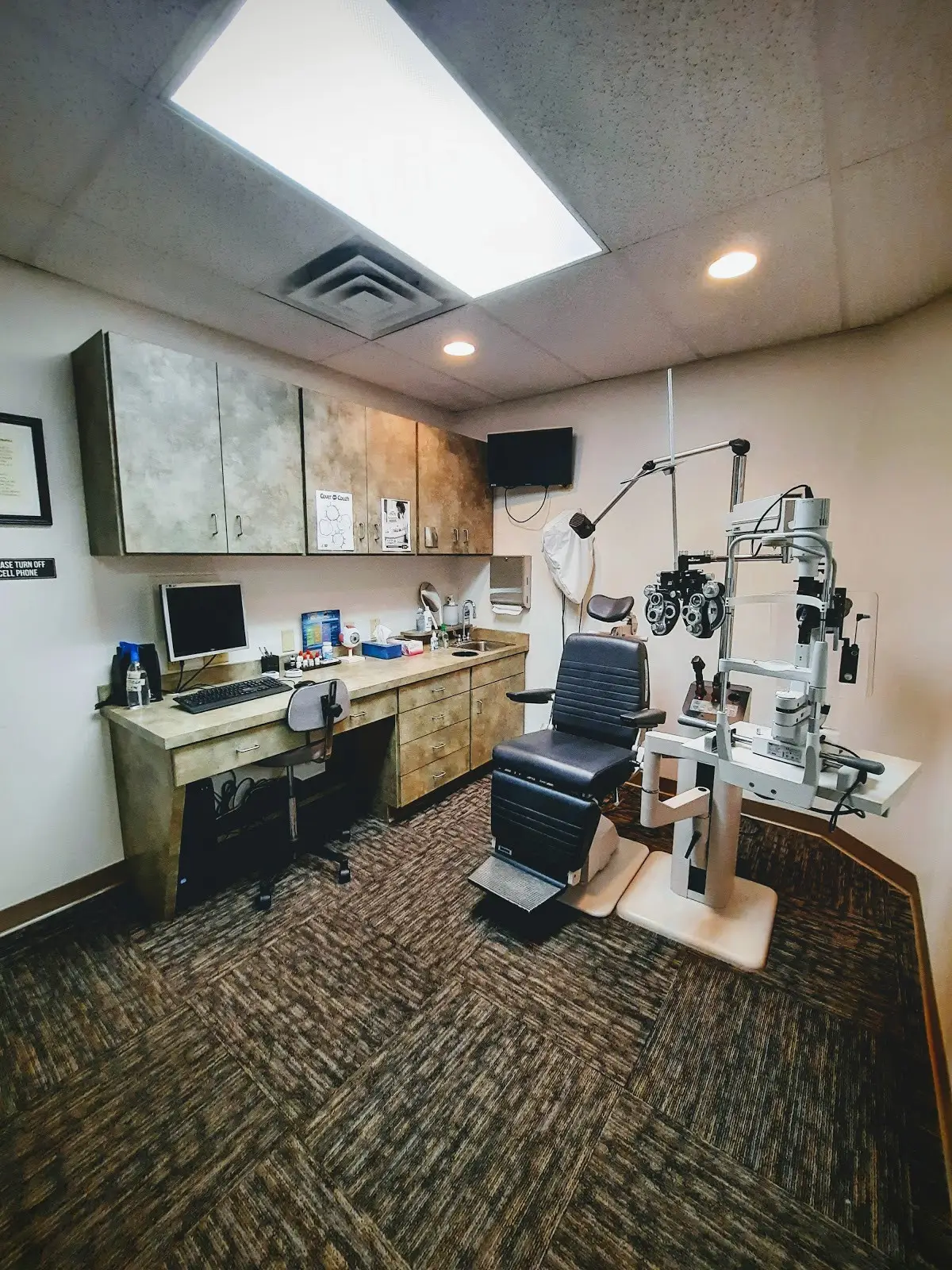 Zysik EyeCare eye exam room.