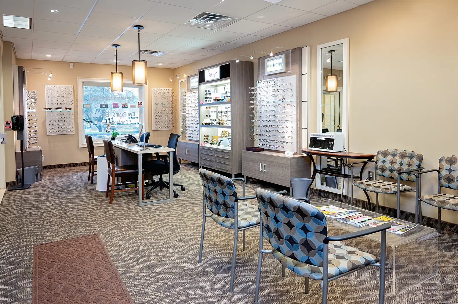 1448 ECS New England - Hopkinton Eye Associates eye glasses display
