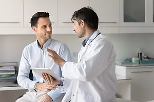 doctor-discussing-with-patient