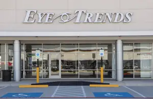 Exterior View of the Grand Parkway Eye Trends Office
