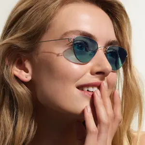 Blonde haired woman with aviator sunglasses