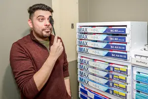 man trying new contact lenses
