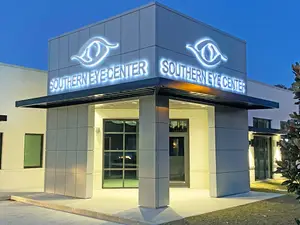 Southern Eye Center with lit-up signage